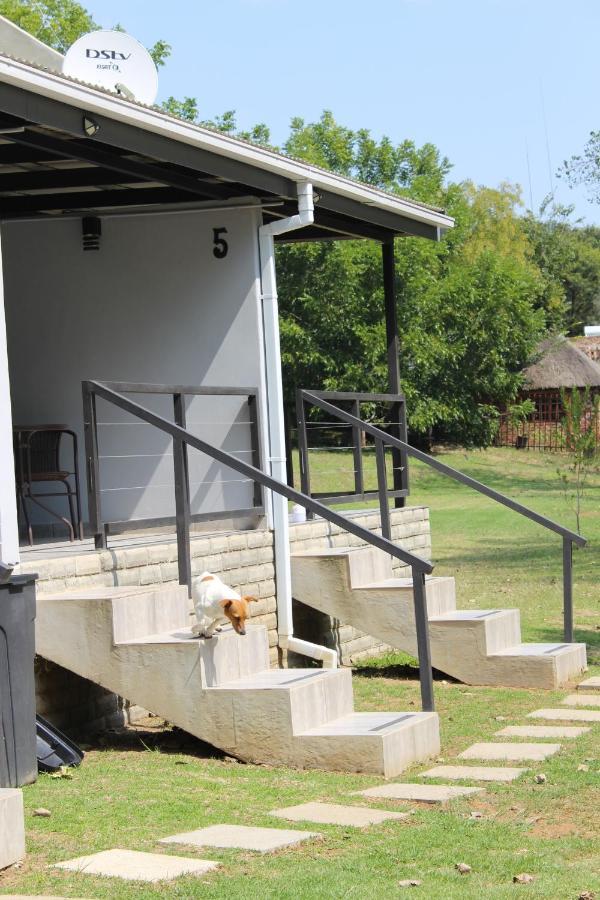 At The River Guest House Kroonstad Exterior photo